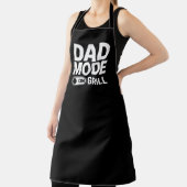 Dad Mode Grill On Funny BBQ Dad Quote エプロン (インサイチュ)