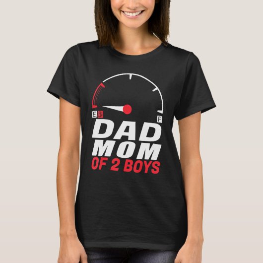 Dad Mom of 2 Boys from Son Father's Day Mothers Tシャツ (正面)