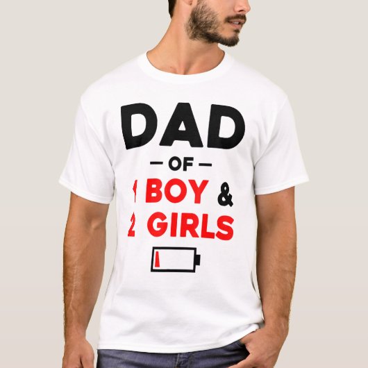 Dad Of 1 Boy 2 Girls Low Battery Tシャツ (正面)