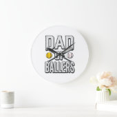Dad of Ballers Softball and Baseball Vintage Shirt ラージ壁時計 (ホーム)