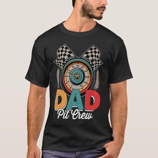 Dad Pit Crew Hosting Car Race Funny Fathers Day Tシャツ (正面)