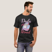 Dada of the Birthday Mermaid Daughter Bday Girl Bi Tシャツ (正面フル)