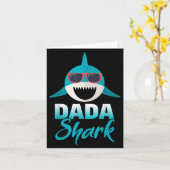 Dada Shark Wearing Cool Sungles Daddy  カード (黄色い花)