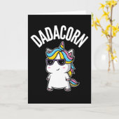 Dadacorn Unicorn Dad Dabbing Rainbow Father's Day カード (黄色い花)
