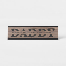 "Daddy"パーソナライズされた Kids's Names Wood Black デスクネームプレート