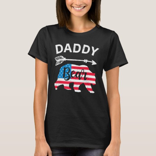 Daddy Bear Papa Bear American Flag 4th of July Fat Tシャツ (正面)