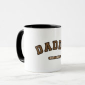 Daddy Brown Leather Est. 創立 グラフィック マグカップ (正面左)