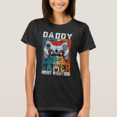 DADDY By Day Gamer By Night Meme For Gamers Tシャツ (正面)