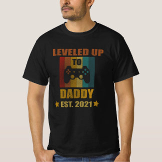 Daddy Est.2021に昇格、パパ Tシャツ
