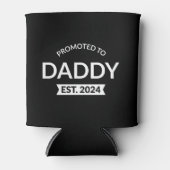 Daddy Est 2024 Iiに昇格 缶クーラー (正面)