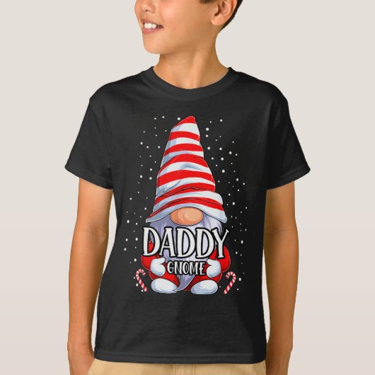 Daddy Gnome Christmas Pajamas Matching Family Grou Tシャツ (正面)