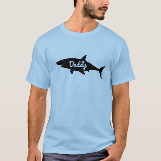 DADDY SHARKメンズシャツ Tシャツ (正面)