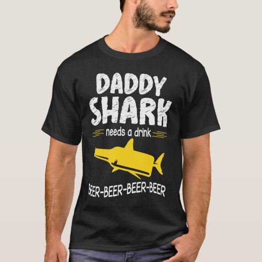 Daddy Shark Needs A Drink Beer Happy Father Day Da Tシャツ (正面)