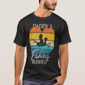 Daddy's Fishing Buddy  Retro Dad Son For Fisherman Tシャツ (正面)