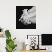 "Daddys Hands"ブラック&ホワイトベビー足プリント ポスター (ホームオフィス)