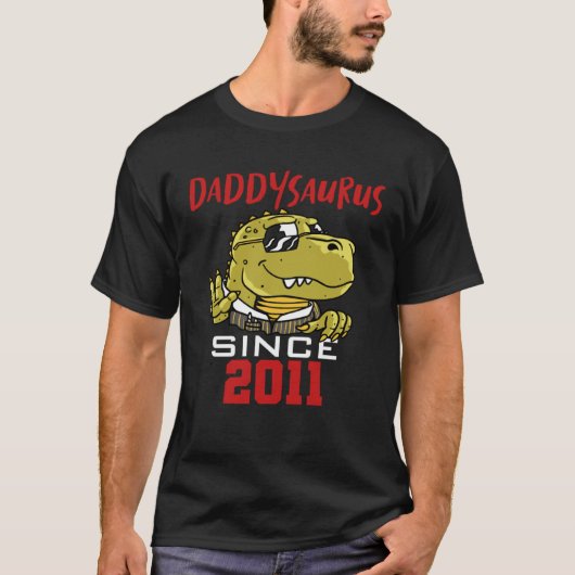 Daddysaurus since 2011 tシャツ (正面)
