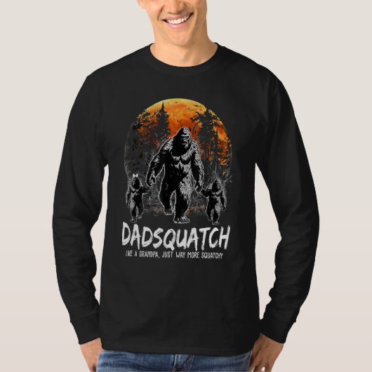 Dadsquatch Like A Grandpa Just Way More Squatchy V Tシャツ (正面)