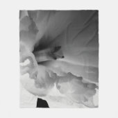 Daffodilモノクロ写真 フリースブランケット (正面)