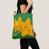Daffodils on Green Tote bag トートバッグ (クローズアップ)