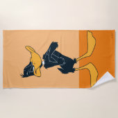 DAFFY DUCK™両腕クロスカラー ビーチタオル (正面)