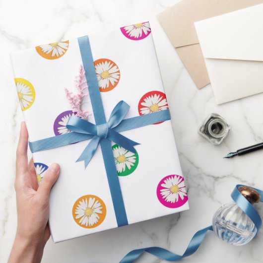 Daisies In Polka Dots ラッピングペーパー (ギフト)