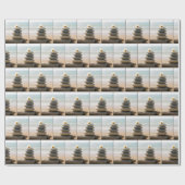 Daisy on a Stone Beach Cairn With Driftwood ラッピングペーパー (フラット)