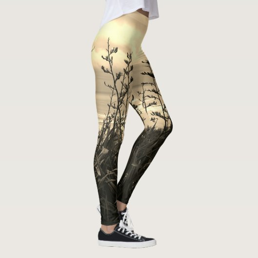 DALによるNZのレギング レギンス (右)