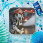 Dalmatian Dog With a Fire Hose ペーパープレート (パーティー)