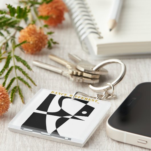 DANCE_違う_ キーホルダー (正面右)