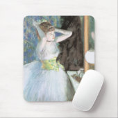 Dancer in Her Dressing Room by Edgar Degas マウスパッド (マウス)