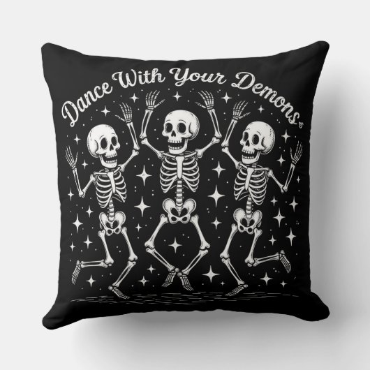 Dancing Halloween Skeletons クッション (裏面)