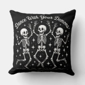 Dancing Halloween Skeletons クッション (正面)