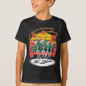 Dancing Skeletons With Santa Hats Christmas Lights Tシャツ (正面)