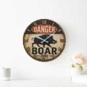 Danger Boar Zone Funny Wild Boar Hunter Gift ラージ壁時計 (ホーム)