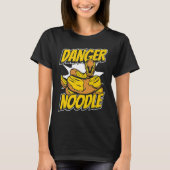 Danger Noodle Snake Owner Snake  Banana Ball Pytho Tシャツ (正面)