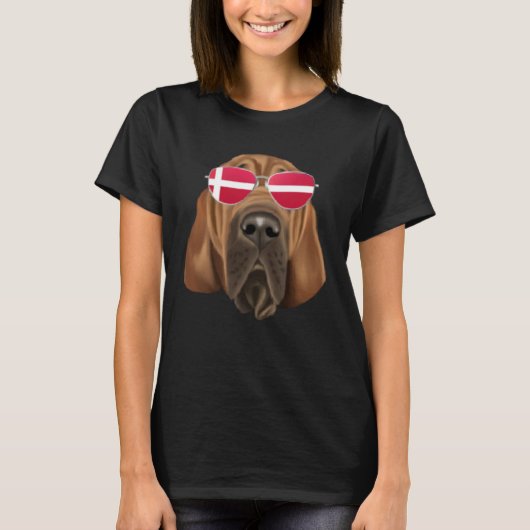 Danish Flag Bloodhound Dog Denmark Pocket Tシャツ (正面)