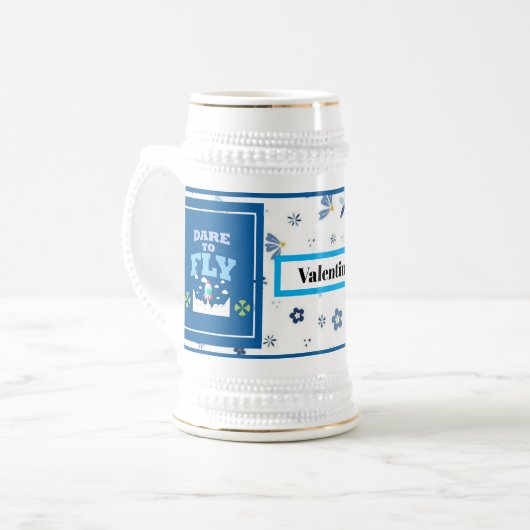 Dare to Fly Mug – Blue Floral Inspirational Patter ビールジョッキ (正面左)