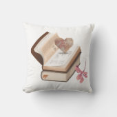 Dark Academia Aesthetic Pillow | Vintage Books & B クッション (正面)