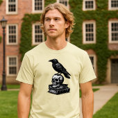 Dark Academia Raven & Skull on Ancient Tome Books Tシャツ