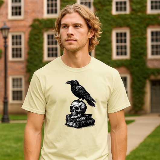 Dark Academia Raven & Skull on Ancient Tome Books Tシャツ