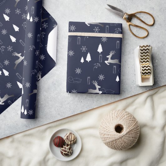 Dark Background Wrapping Paper with Silver Reindee ラッピングペーパー (クラフト)