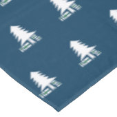 Dark Blue and White Christmas Tree Design テーブルクロス (アングル)