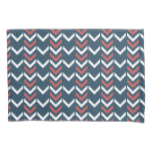 Dark Blue & Red Geometric Chevron Pattern 枕カバー (正面)
