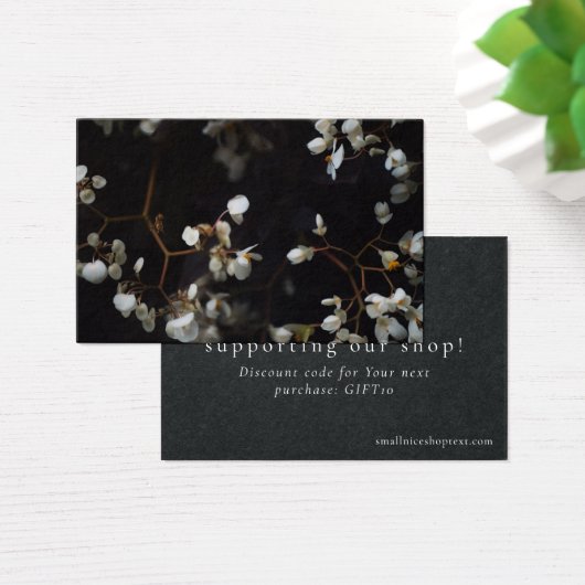 Dark elegant shop thank you card with discount (デスク)