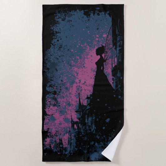 Dark Fairy Silhouette – Gothic Castle Fantasy Art ビーチタオル (正面)
