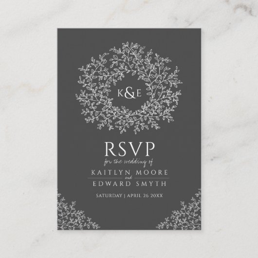 Dark gray hand-drawn leaf monogram RSVP wedding エンクロージャーカード (正面)