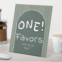 Dark Green Stripes 1st Birthday Favors 台座サイン