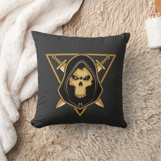 Dark Hooded Skull Throw Pillow クッション (ブランケット)