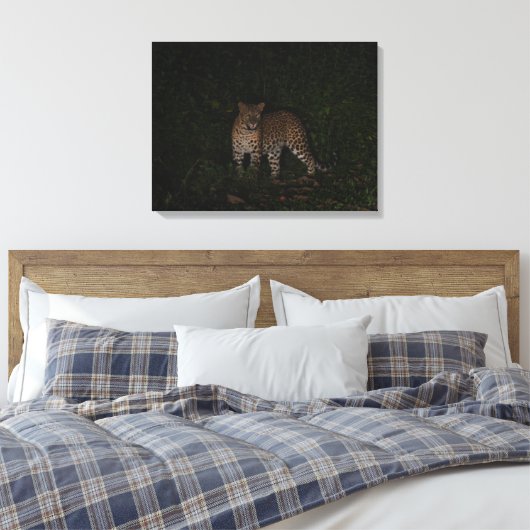 Dark Leopard Nature Lover Stretched Canvas Print キャンバスプリント (インサイチュ (寝室))