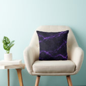 Dark Marble Throw Pillow with Violet Veins クッション (椅子)